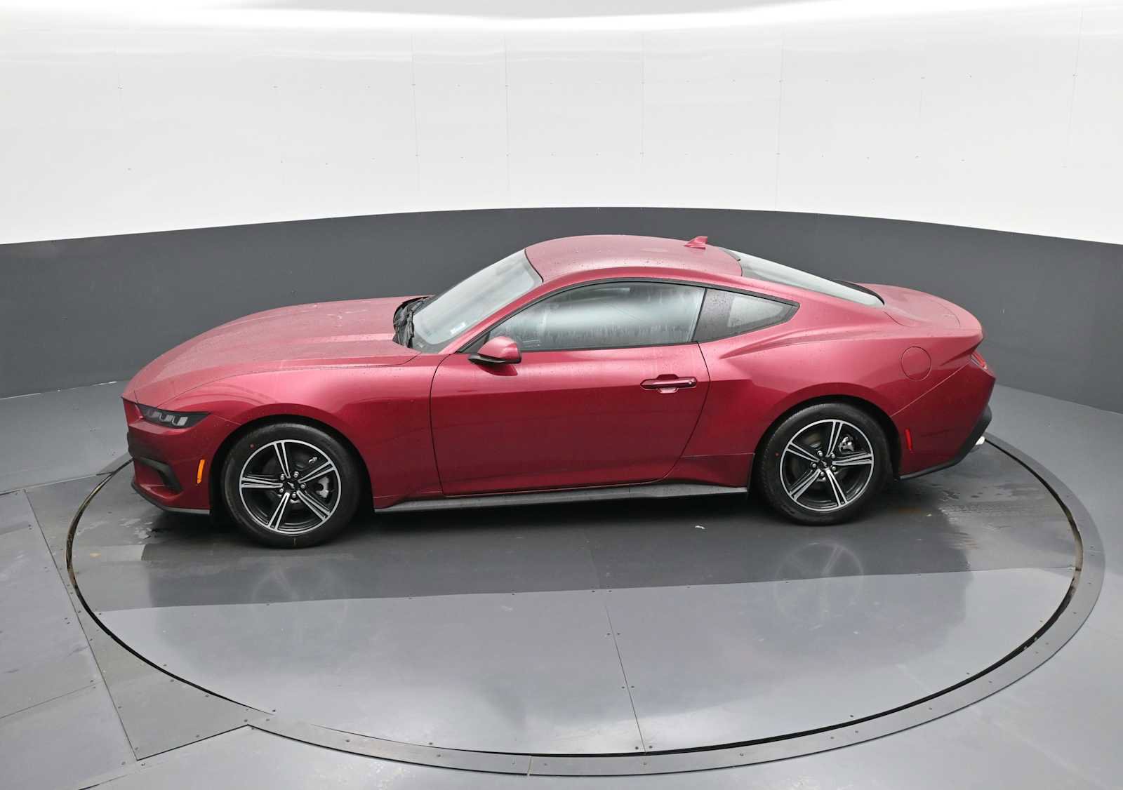 Used 2025 Ford Mustang Coupe image 23