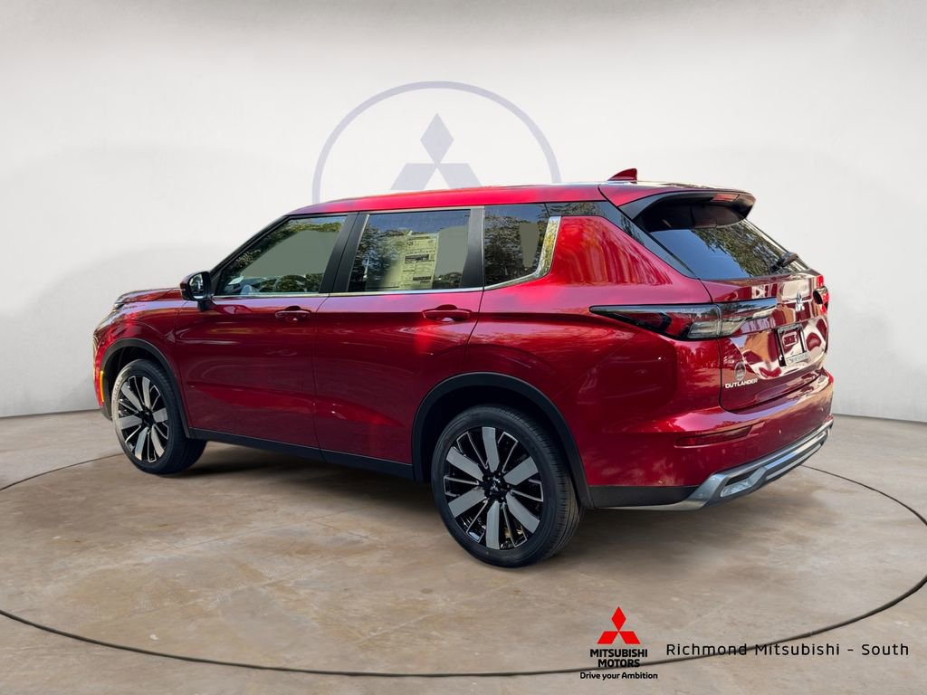 New 2025 Mitsubishi Outlander SE image 5