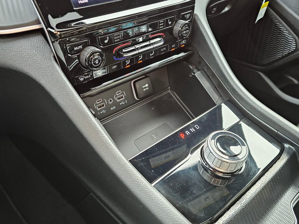 New 2025 Jeep Grand Cherokee L Altitude image 22