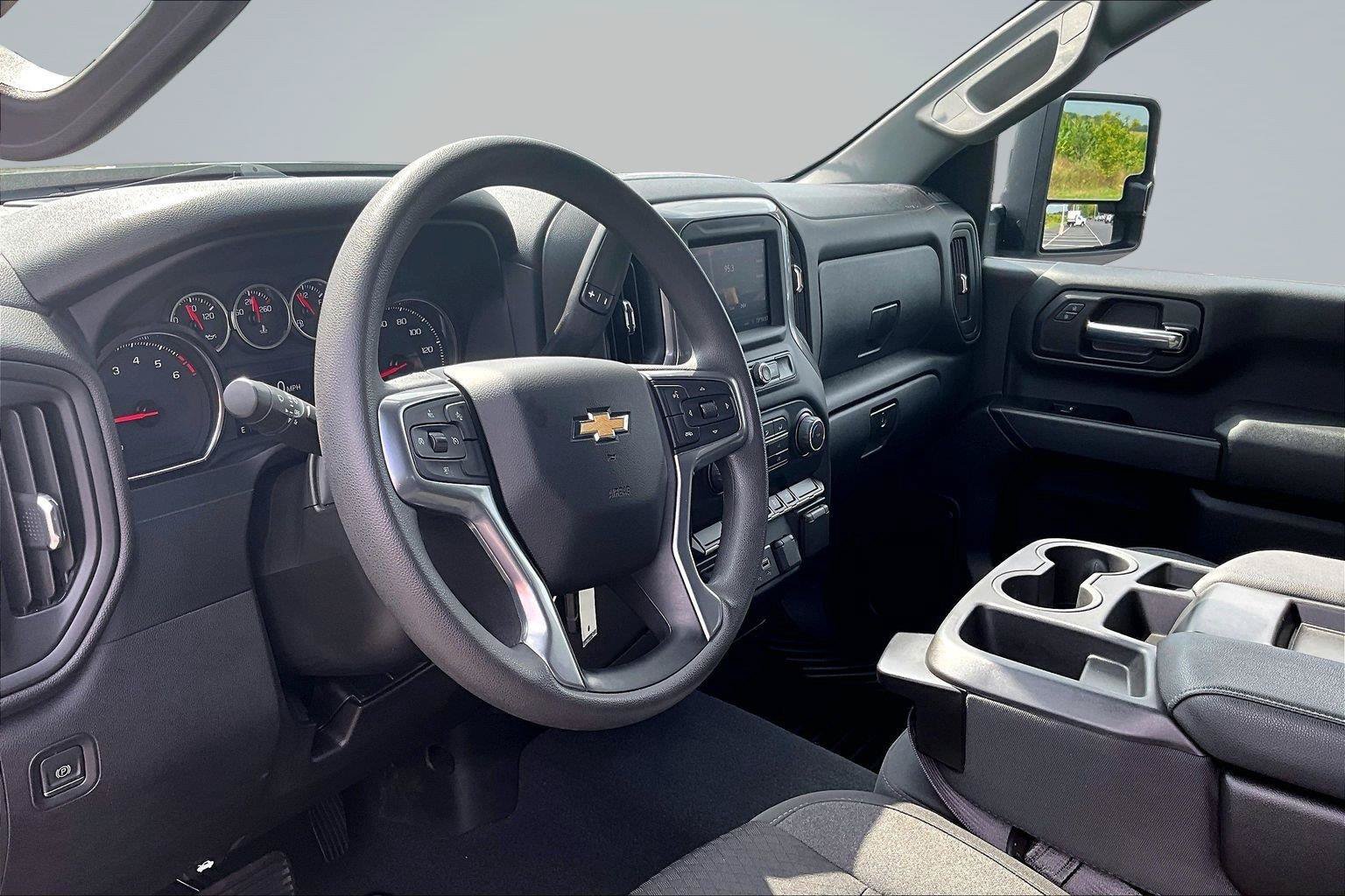 Used 2022 Chevrolet Silverado 2500 Custom w/ Custom Value Package AWD/4WD image 16