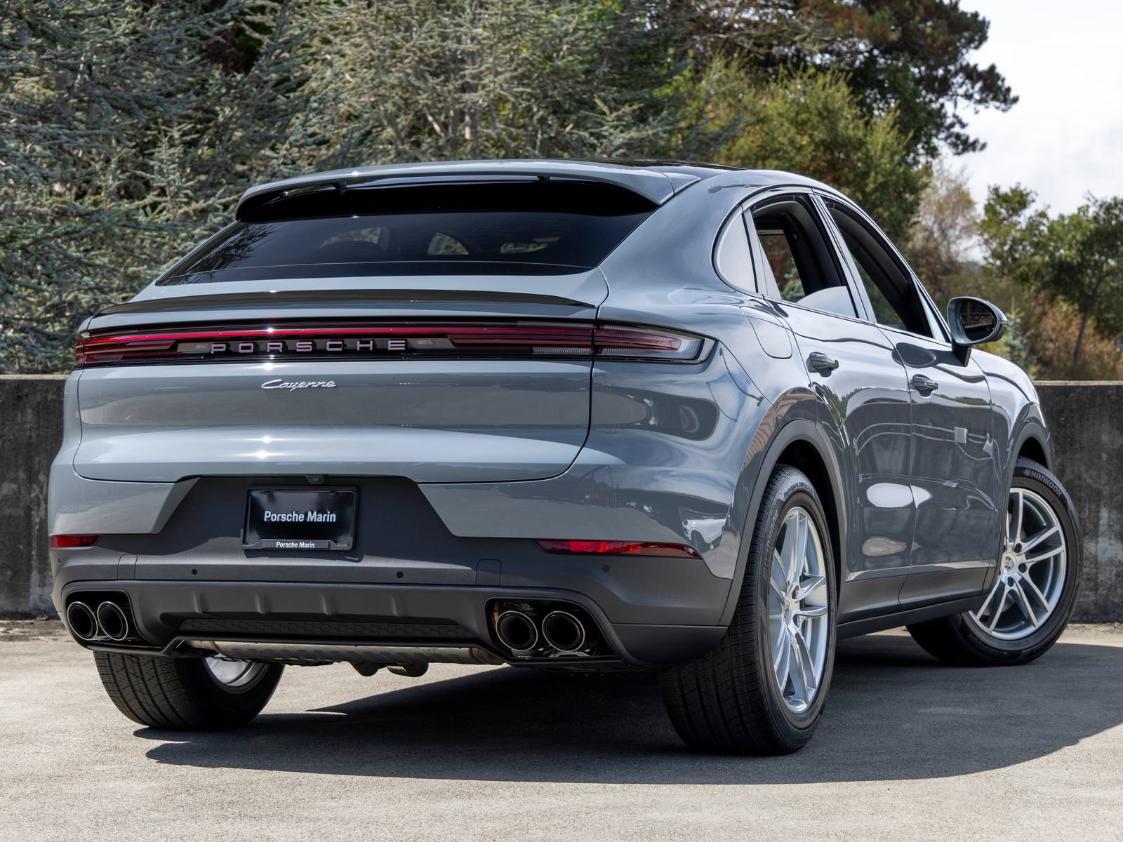 New 2026 Porsche Cayenne Coupe AWD/4WD image 11