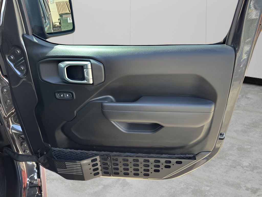 Used 2024 Jeep Wrangler Willys image 13