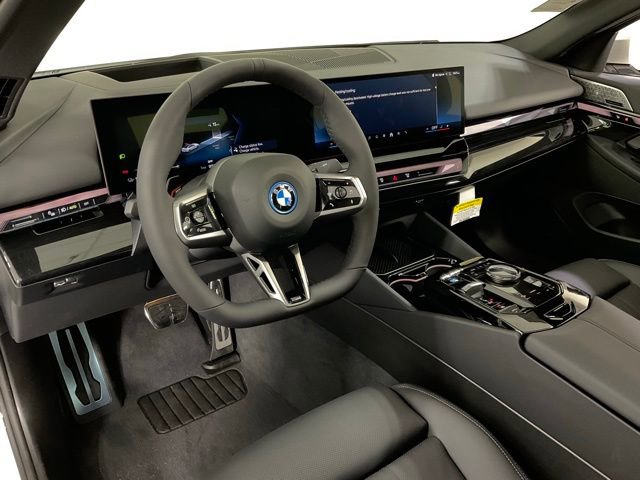 Used 2024 BMW i5 eDrive40i w/ M Sport Package RWD image 22