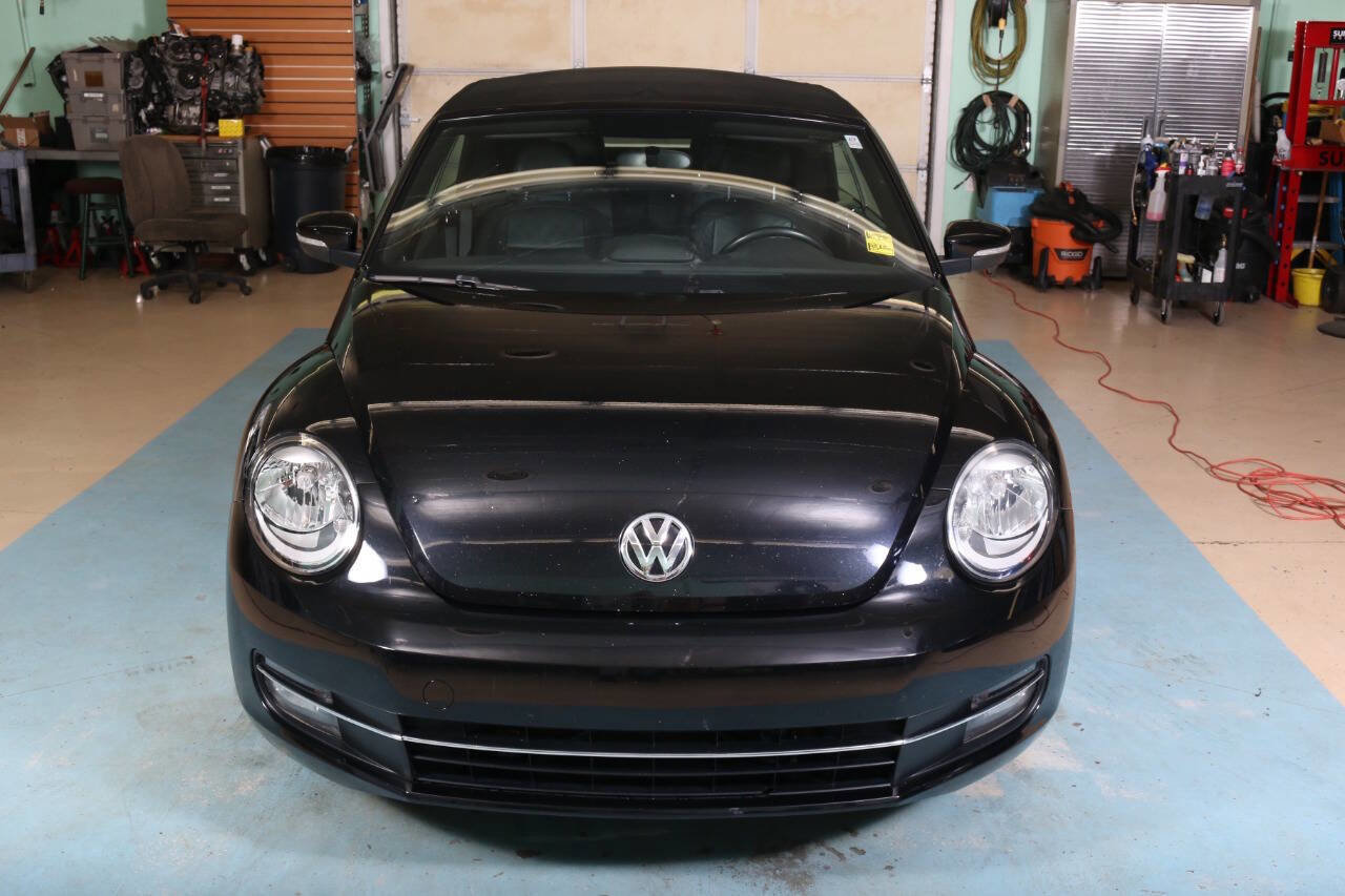 Used 2013 Volkswagen Beetle 2.0T image 7