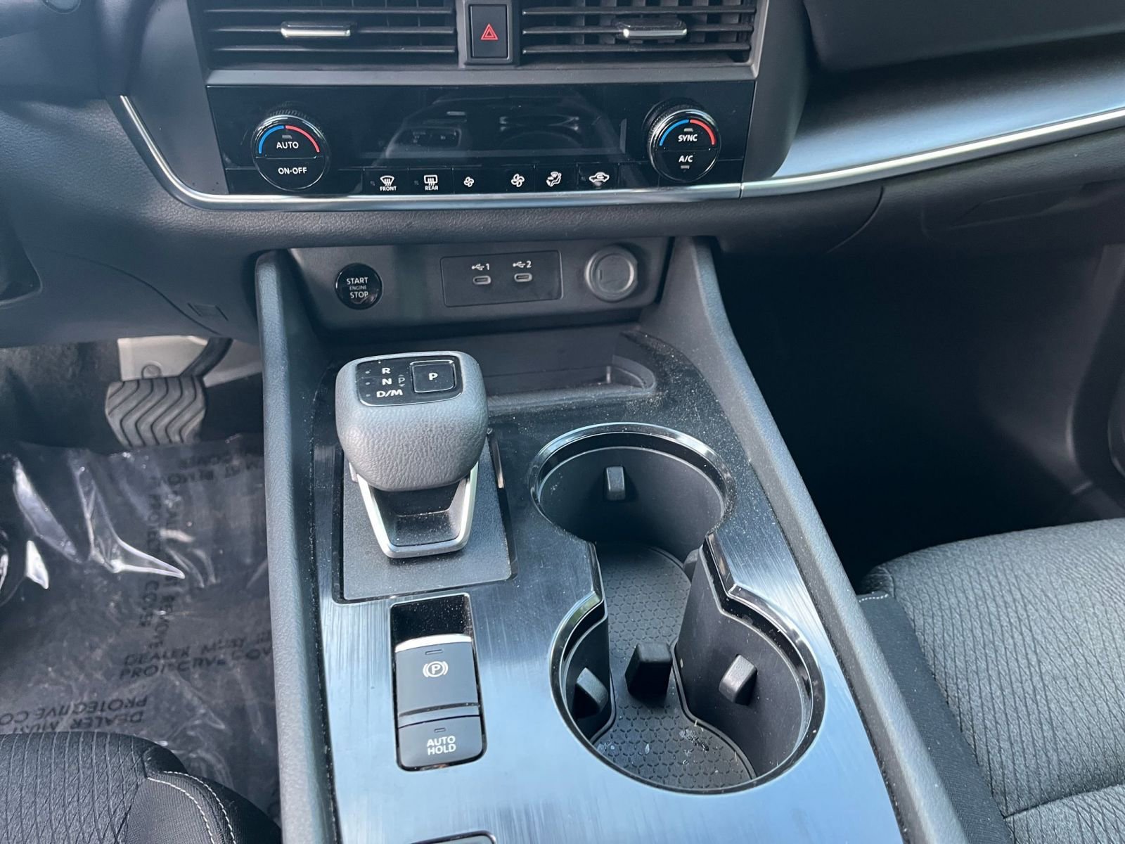 Used 2025 Nissan Rogue SV FWD image 43