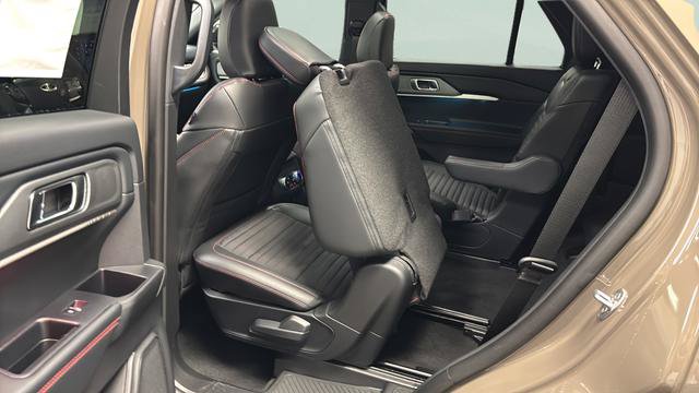 New 2026 Ford Explorer ST-Line w/ ST-Line Street Pack AWD/4WD image 30