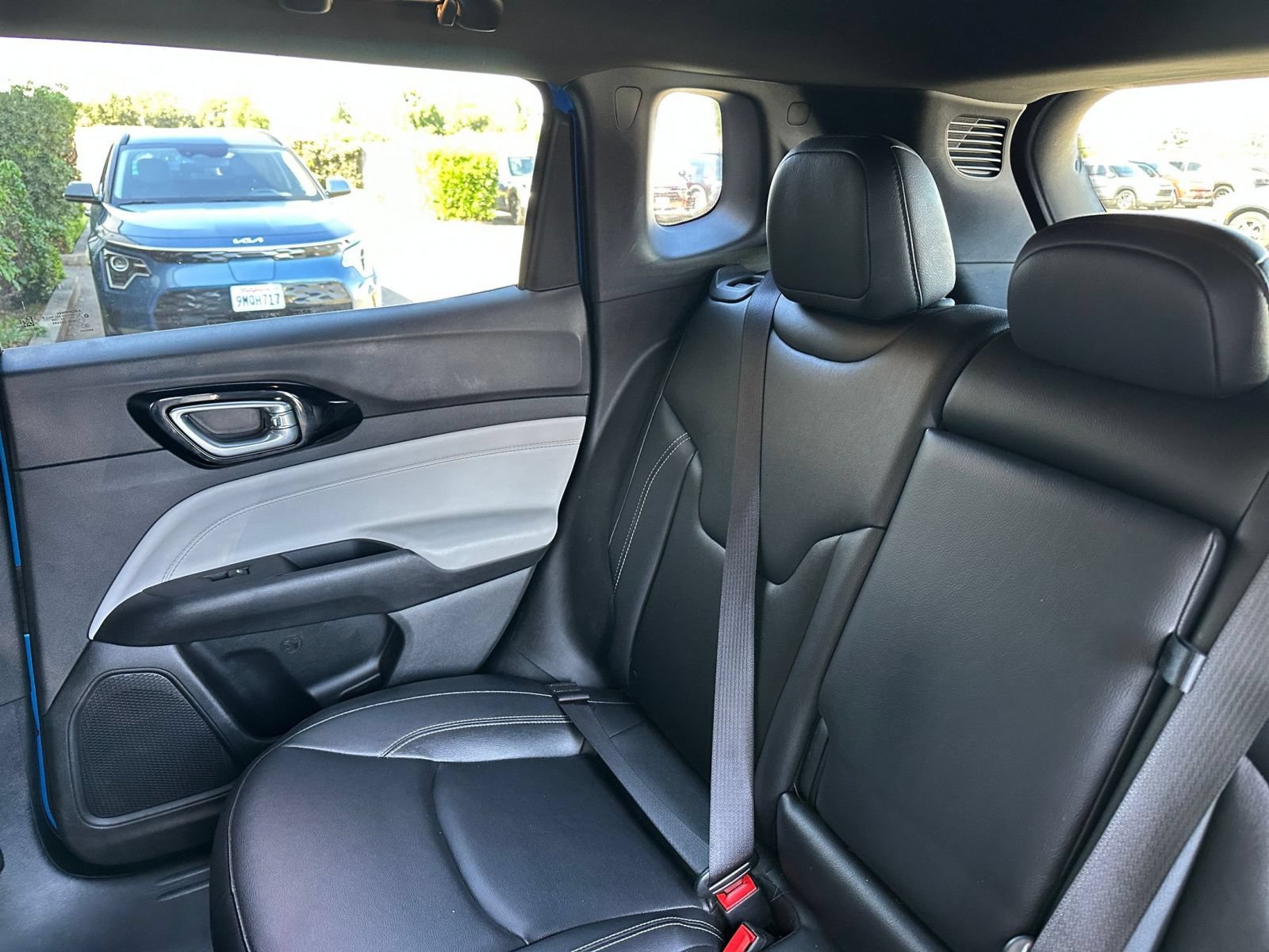Used 2025 Jeep Compass Limited AWD/4WD image 39