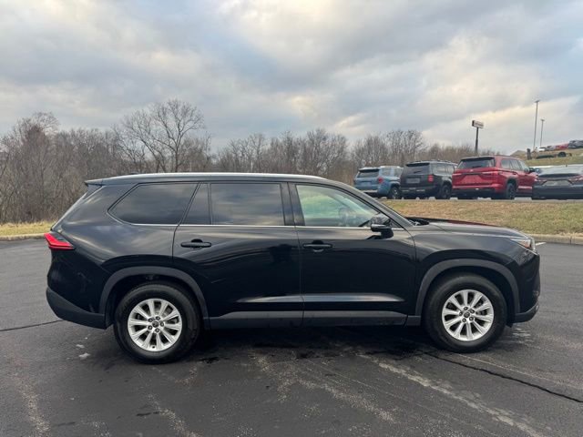 Used 2024 Toyota Grand Highlander XLE image 2