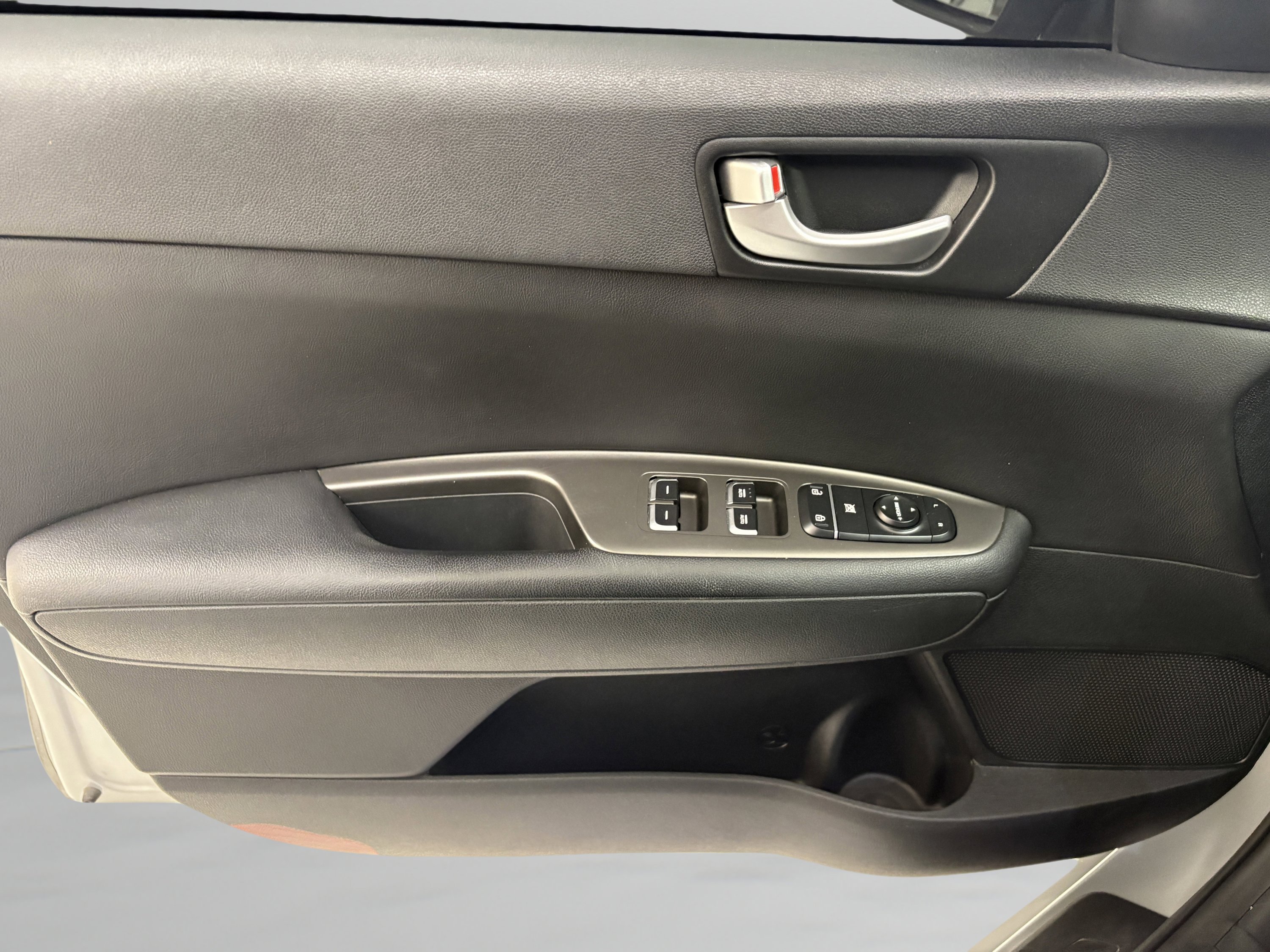 Used 2020 Kia Optima SE image 24