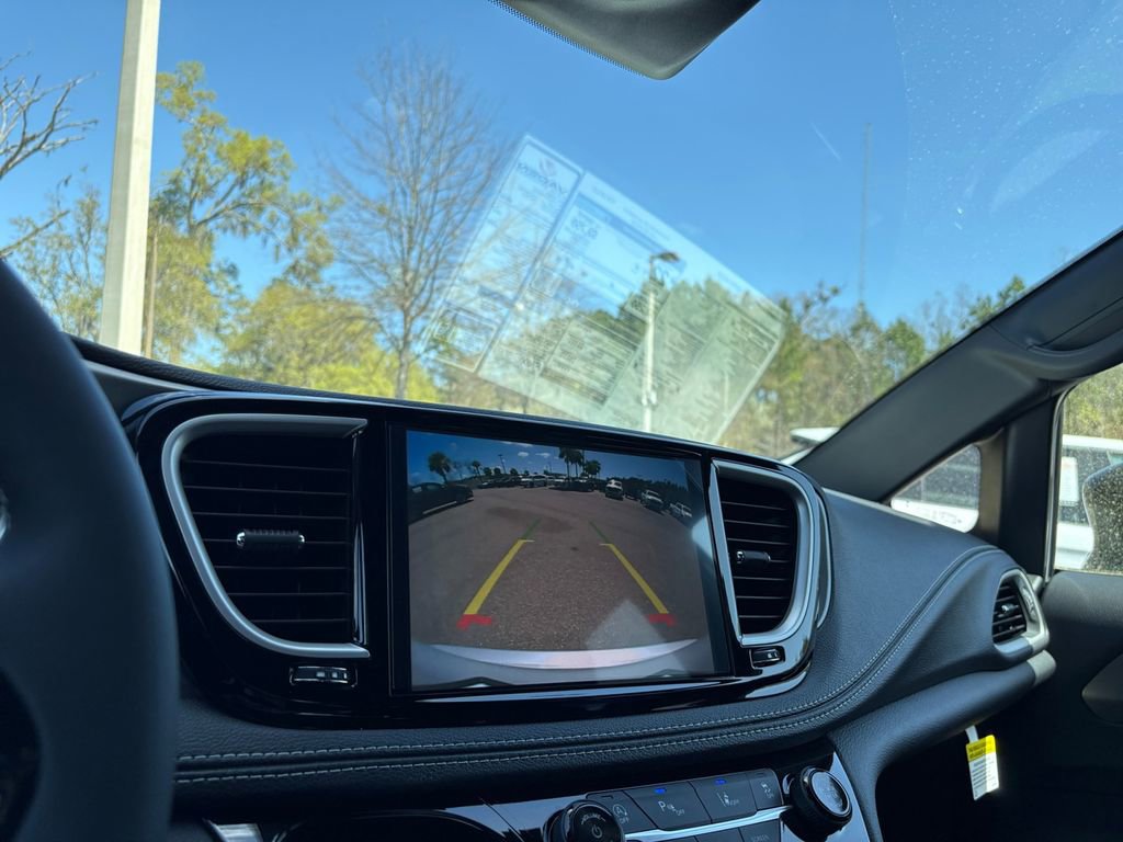 New 2026 Chrysler Pacifica Select image 20