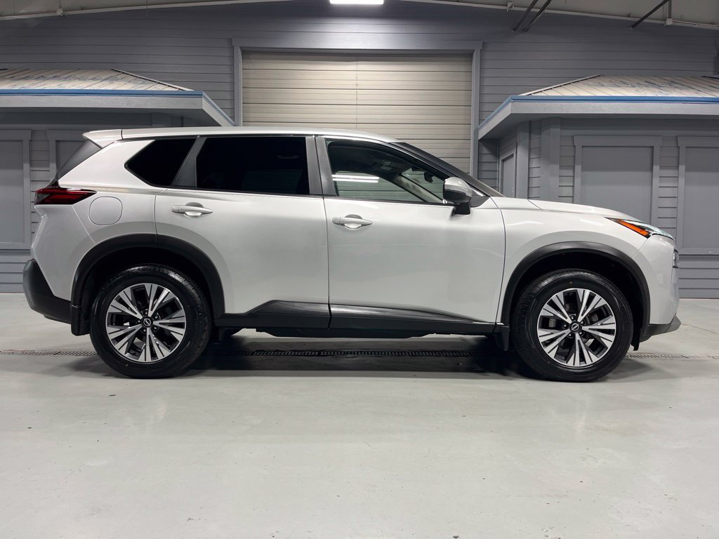 Used 2023 Nissan Rogue SV AWD/4WD image 8