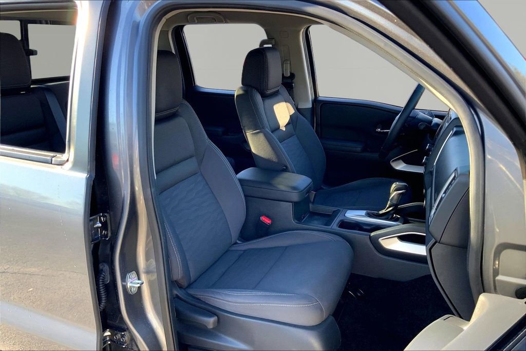 Used 2023 Nissan Frontier SV w/ SV Convenience Package image 19