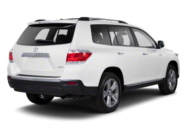Used 2013 Toyota Highlander FWD image 2