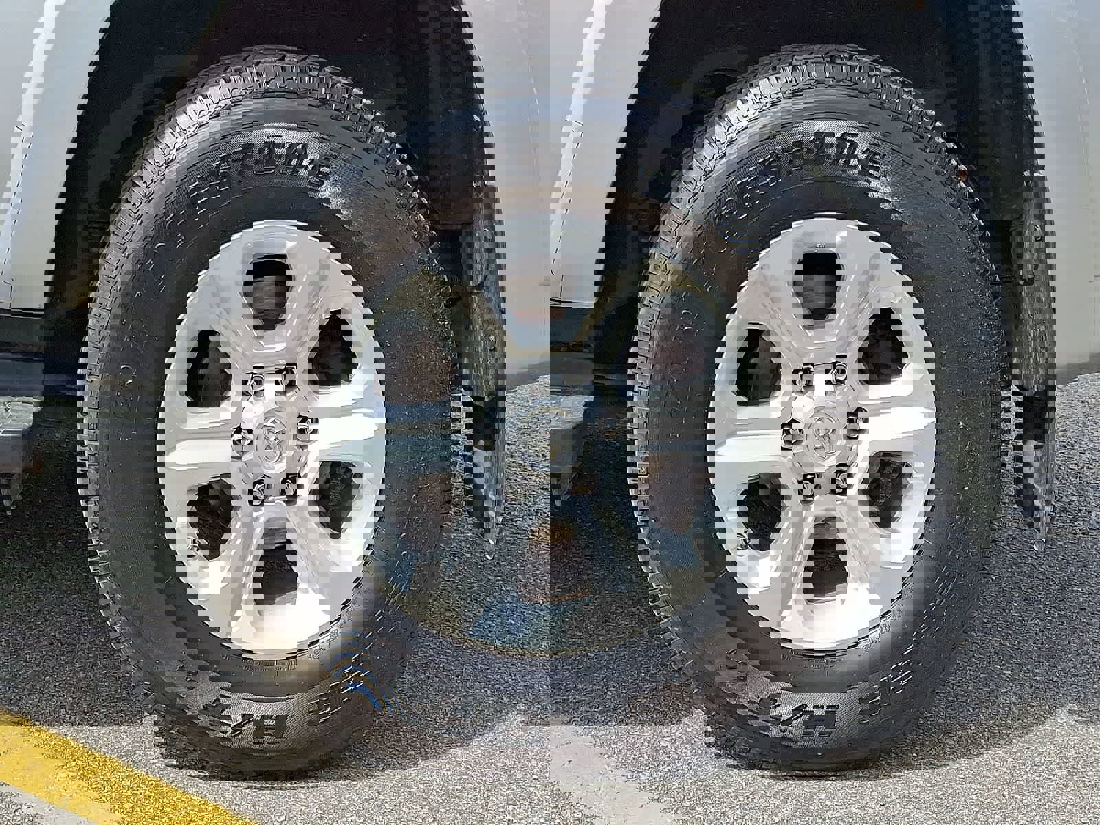 Used 2020 Toyota 4Runner SR5 Premium w/ Moonroof Package image 39