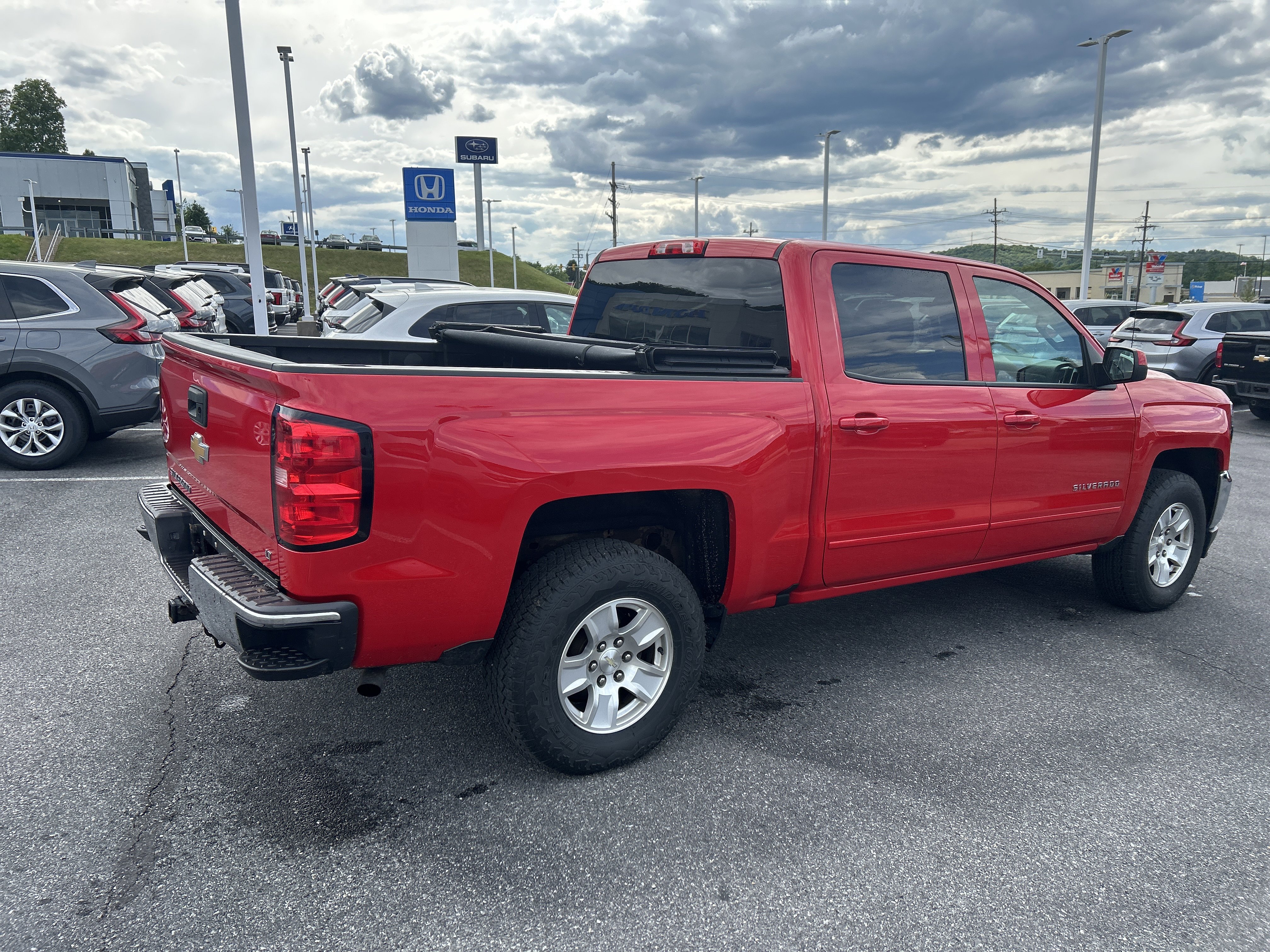 Used 2017 Chevrolet Silverado 1500 LT w/ All Star Edition AWD/4WD image 5
