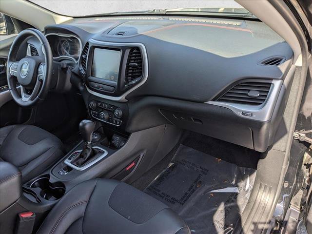 Used 2018 Jeep Cherokee Trailhawk w/ Trailer Tow Group AWD/4WD image 22