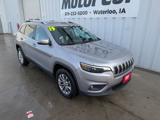 Used 2019 Jeep Cherokee Latitude Plus w/ Comfort/Convenience Group image 6