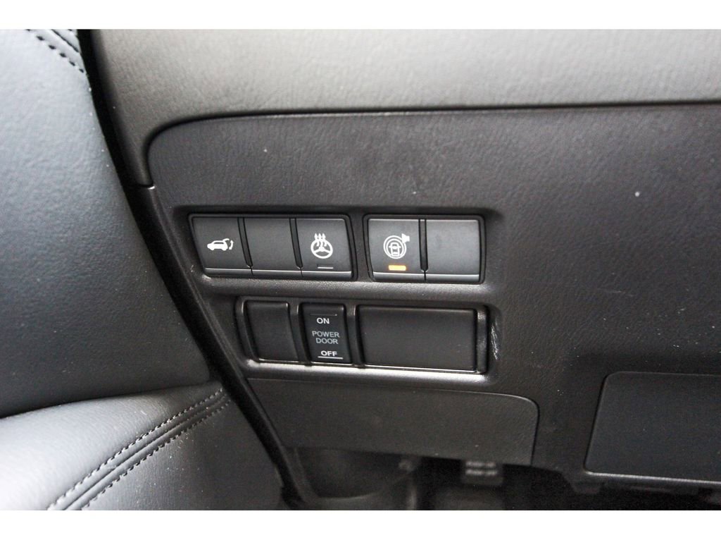 Used 2024 Nissan Armada SL w/ Captain's Chairs Package AWD/4WD image 21