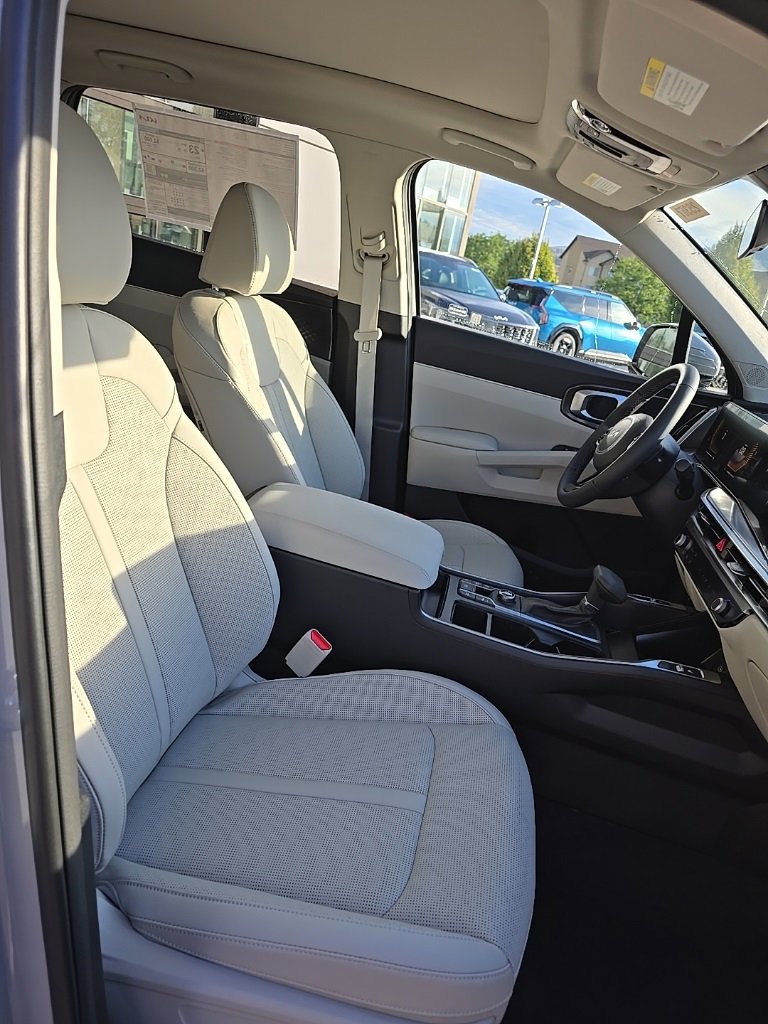 New 2025 Kia Sorento EX w/ Panoramic Sunroof Package image 8