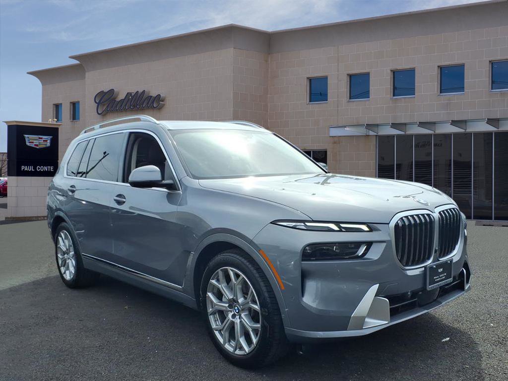 Used 2023 BMW X7 xDrive40i w/ Parking Assistance Package image 3