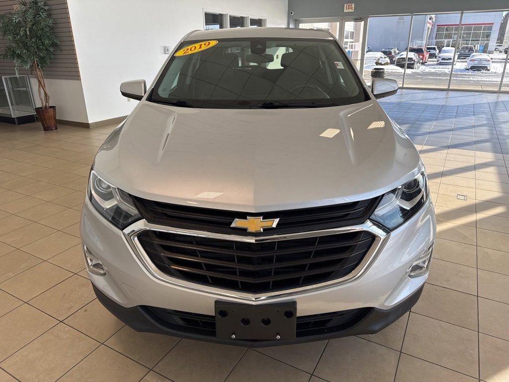 Used 2019 Chevrolet Equinox LT w/ Driver Convenience Package image 4