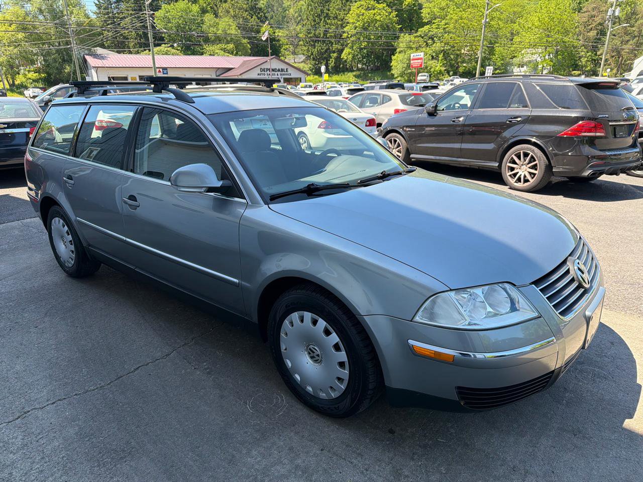 Used 2004 Volkswagen Passat GL FWD image 3