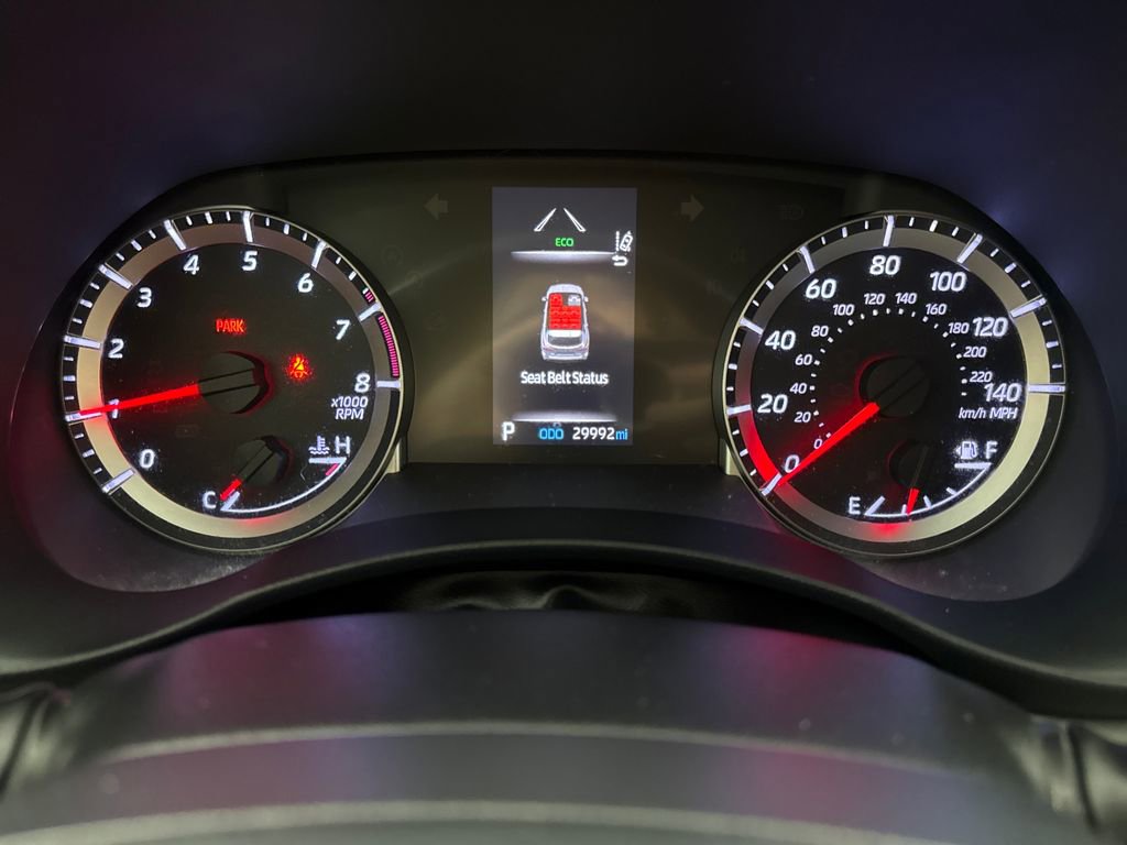 Used 2020 Toyota Highlander LE image 15