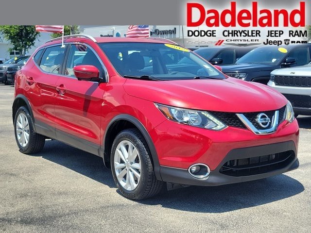 Used 2018 Nissan Rogue Sport SV w/ SV Technology Package FWD image 1
