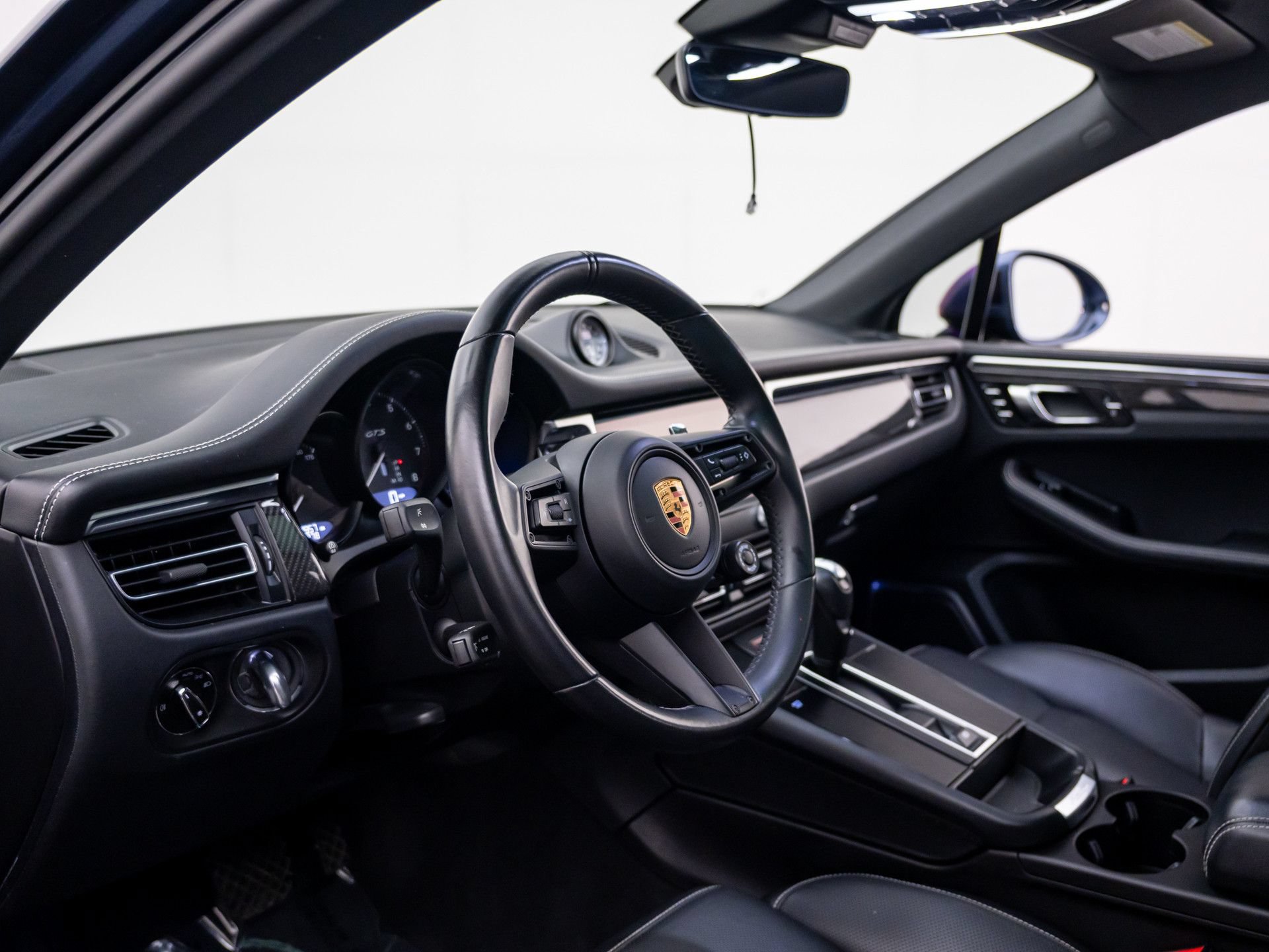 Certified 2022 Porsche Macan GTS AWD/4WD image 4