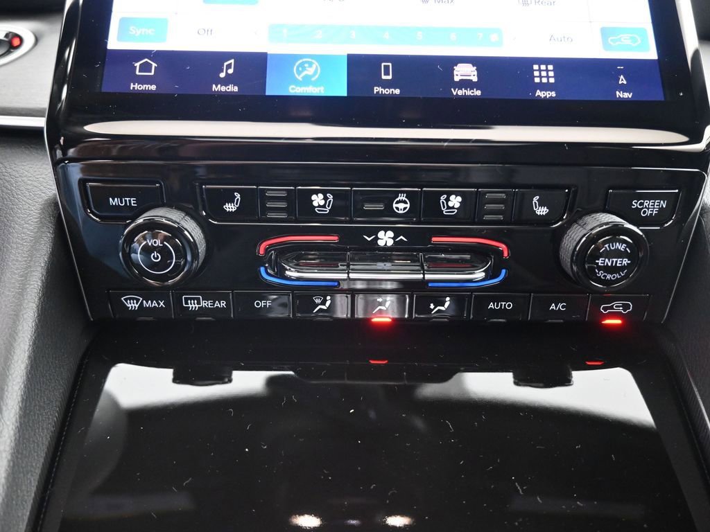 New 2025 Jeep Grand Cherokee L Limited w/ Luxury Tech Group II RWD image 6