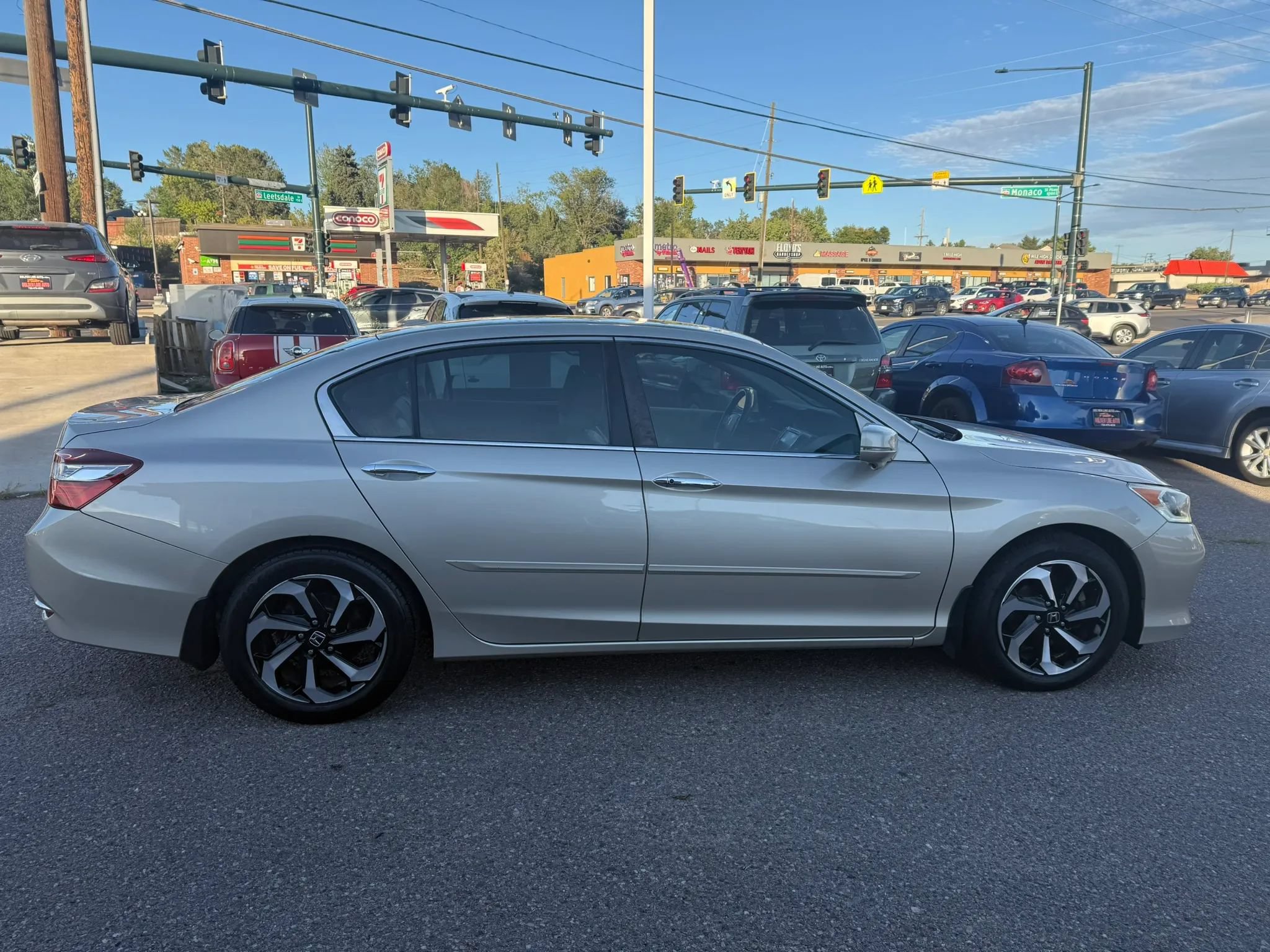 Used 2017 Honda Accord EX-L image 9