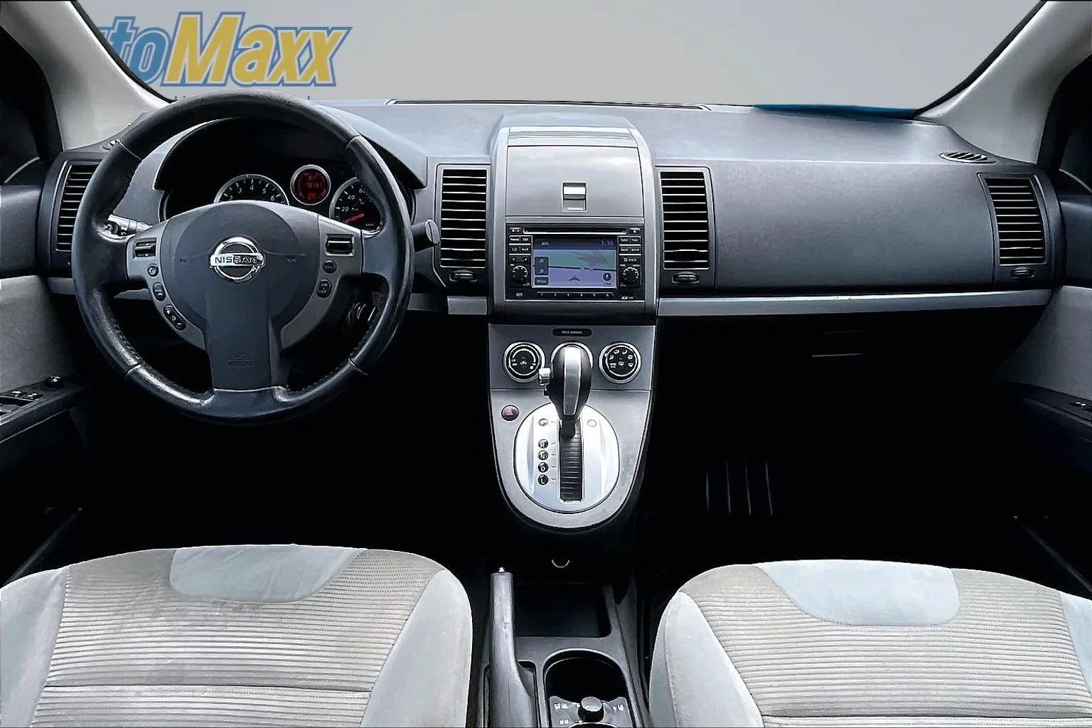 Used 2012 Nissan Sentra 2.0 SR w/ Special Edition Pkg FWD image 10