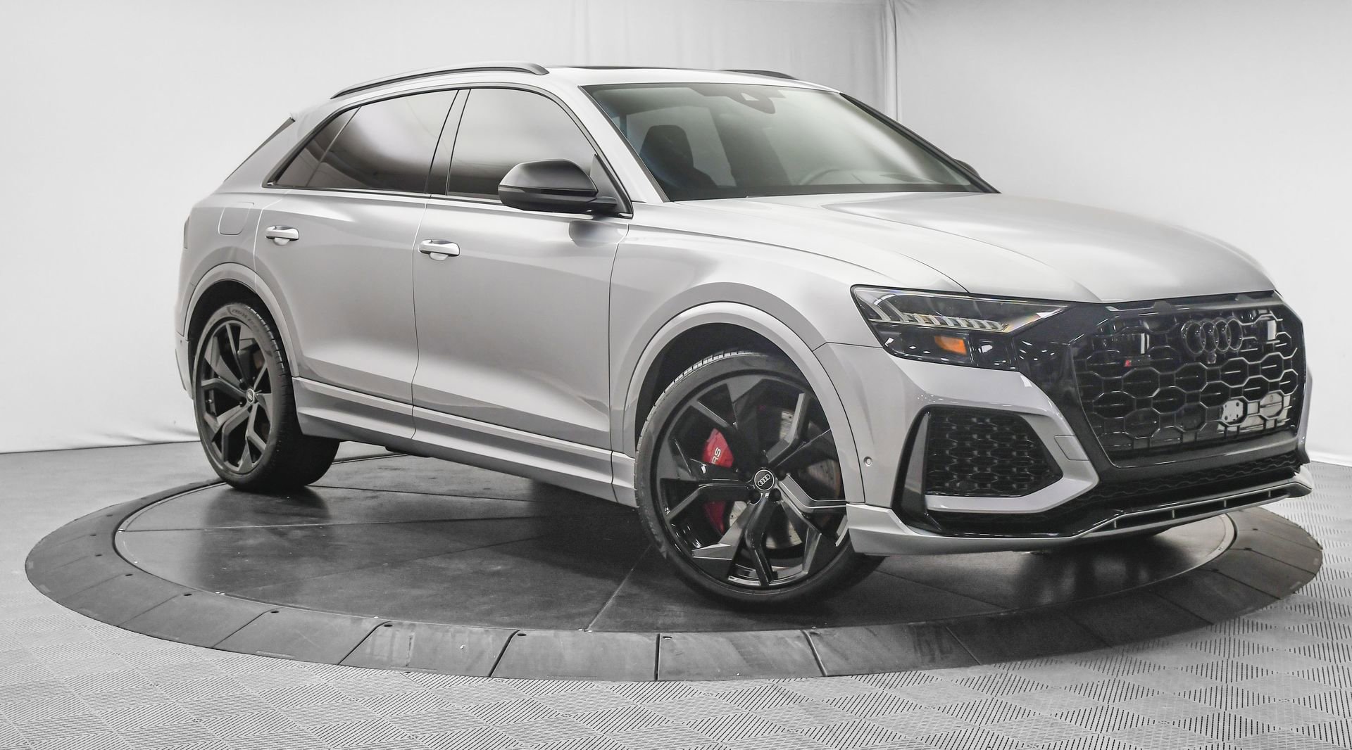 Used 2021 Audi RS Q8 4.0T w/ Black Optic Package image 1