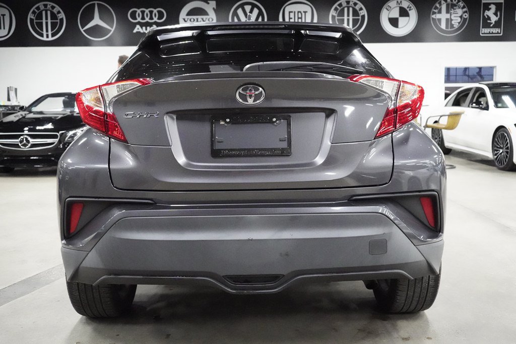 Used 2021 Toyota C-HR XLE FWD image 4