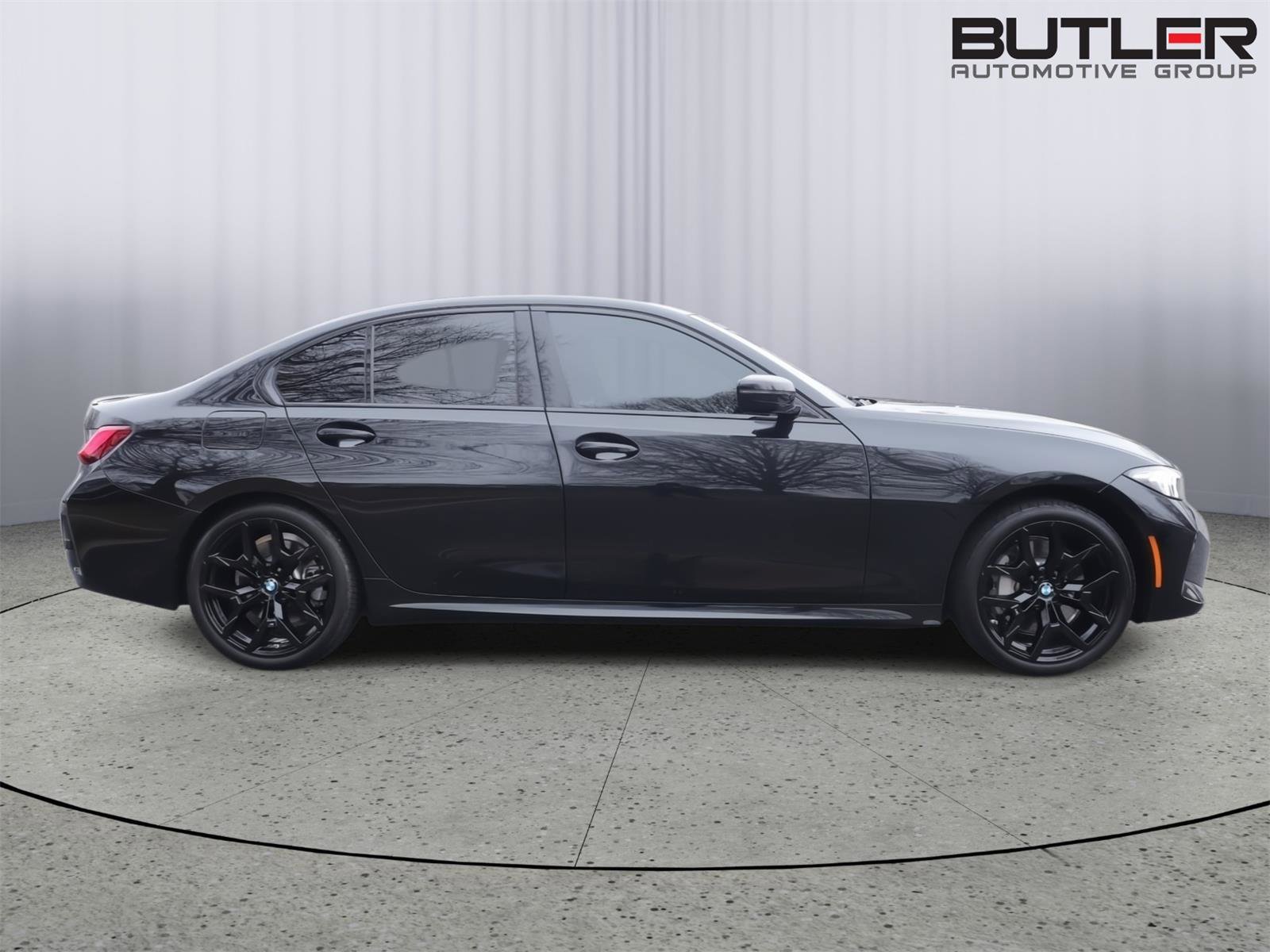 Used 2026 BMW 330i Sedan w/ M Sport Package image 8