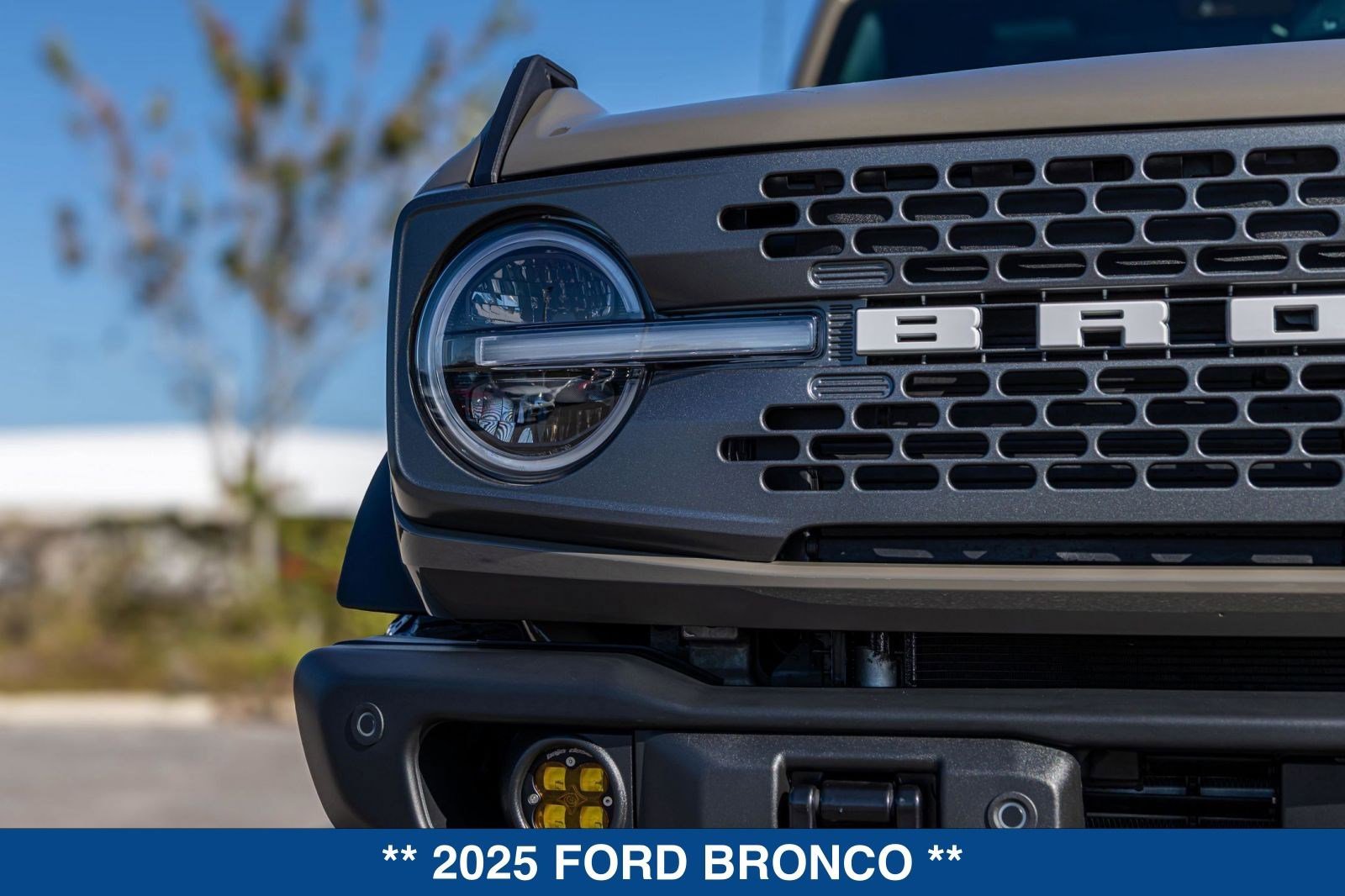 Used 2025 Ford Bronco Badlands AWD/4WD image 11