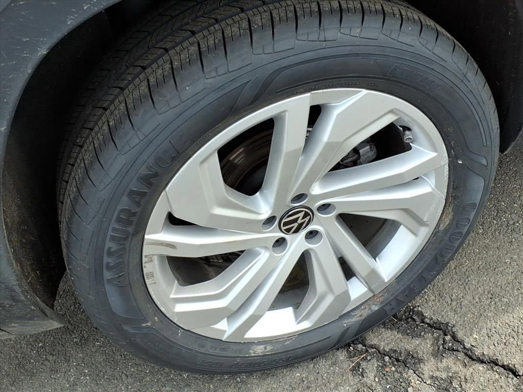 Used 2023 Volkswagen Atlas SE AWD/4WD image 8
