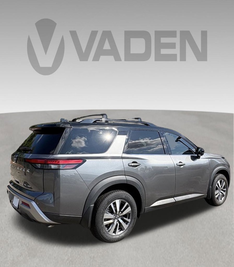 Used 2024 Nissan Pathfinder SL AWD/4WD image 6