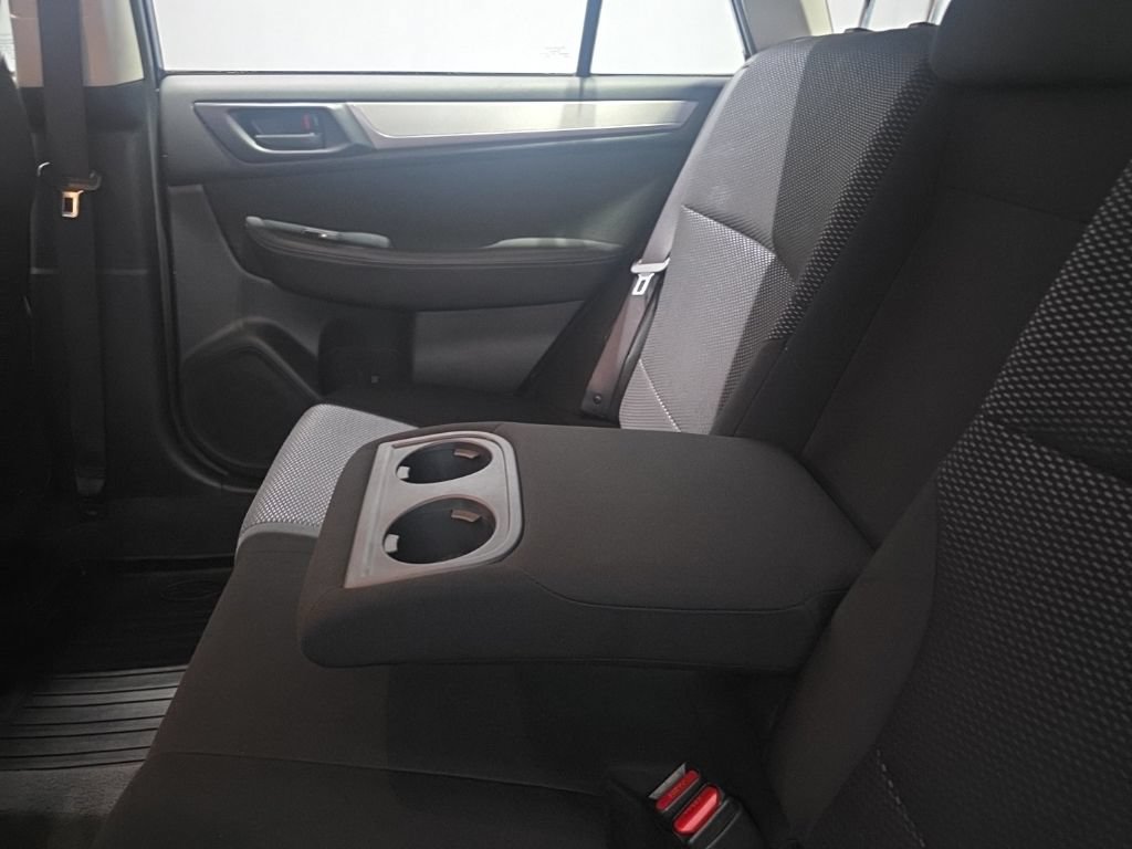 Used 2019 Subaru Outback 2.5i AWD/4WD image 10