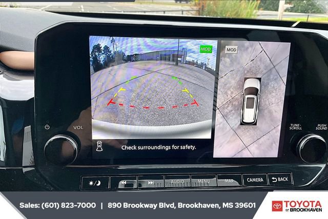 Used 2023 Nissan Pathfinder Platinum w/ Lighting Package (N93) image 15