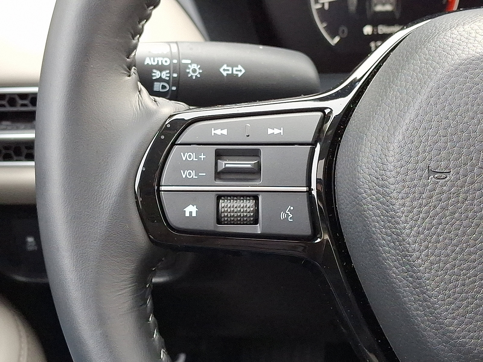 Certified 2026 Honda HR-V EX-L image 21