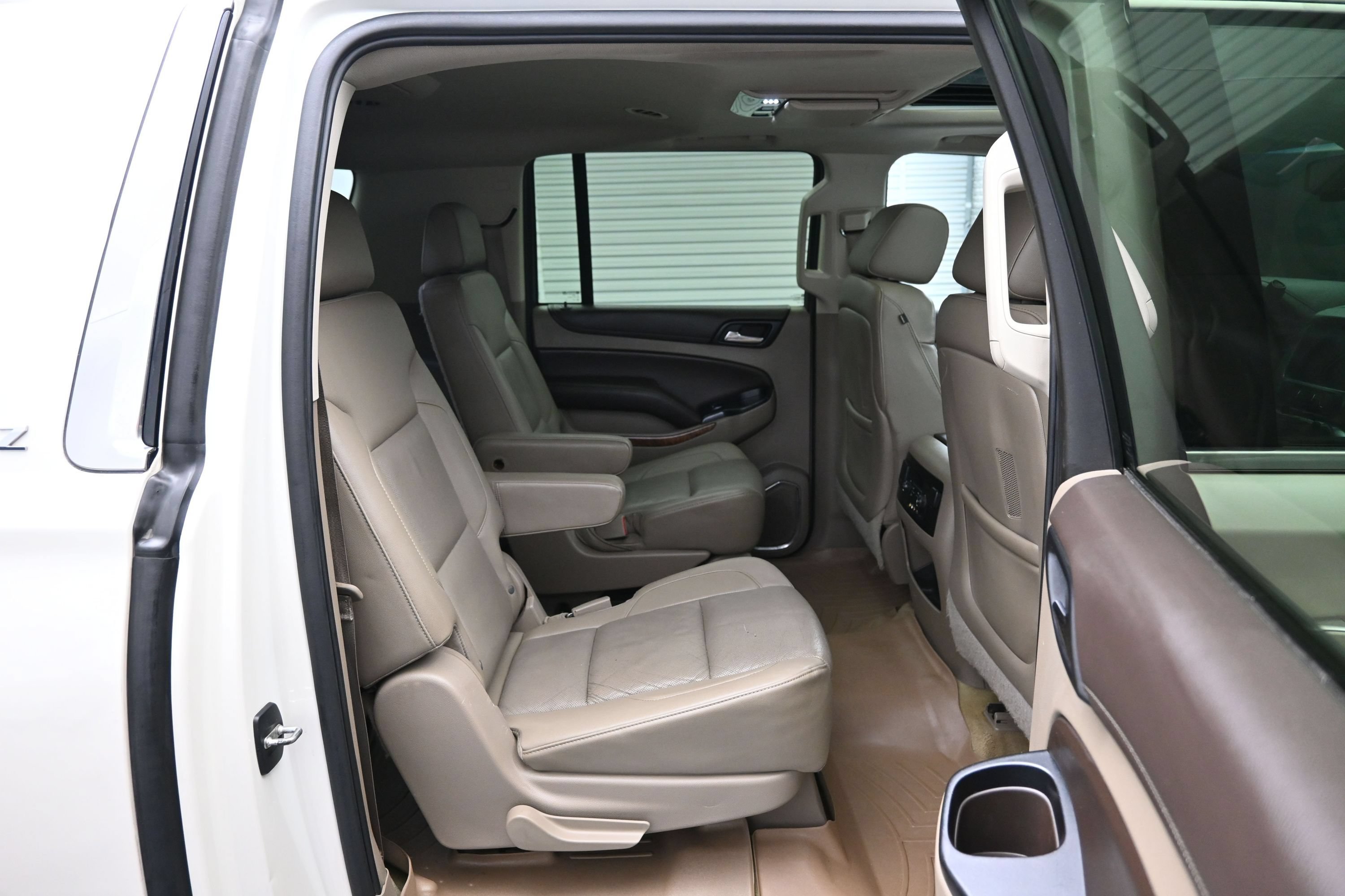 Used 2015 Chevrolet Suburban LTZ AWD/4WD image 12