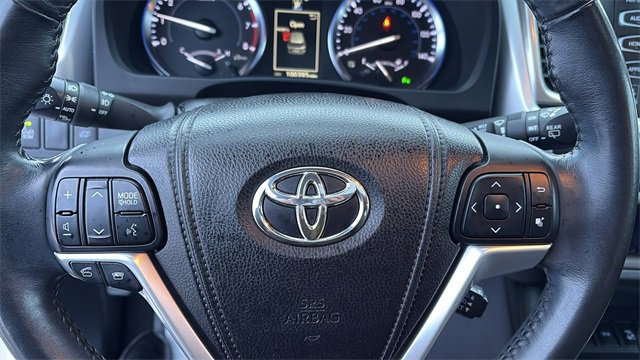 Used 2015 Toyota Highlander Limited image 17