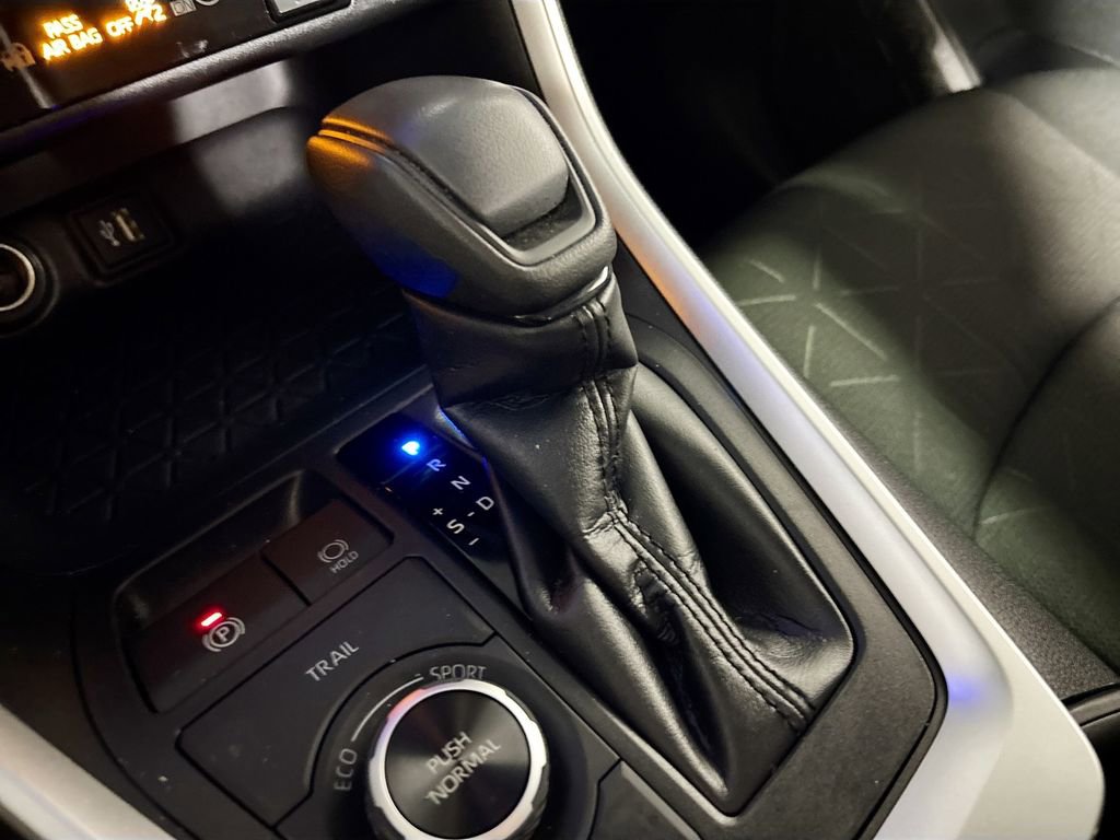 Used 2024 Toyota RAV4 XLE image 17