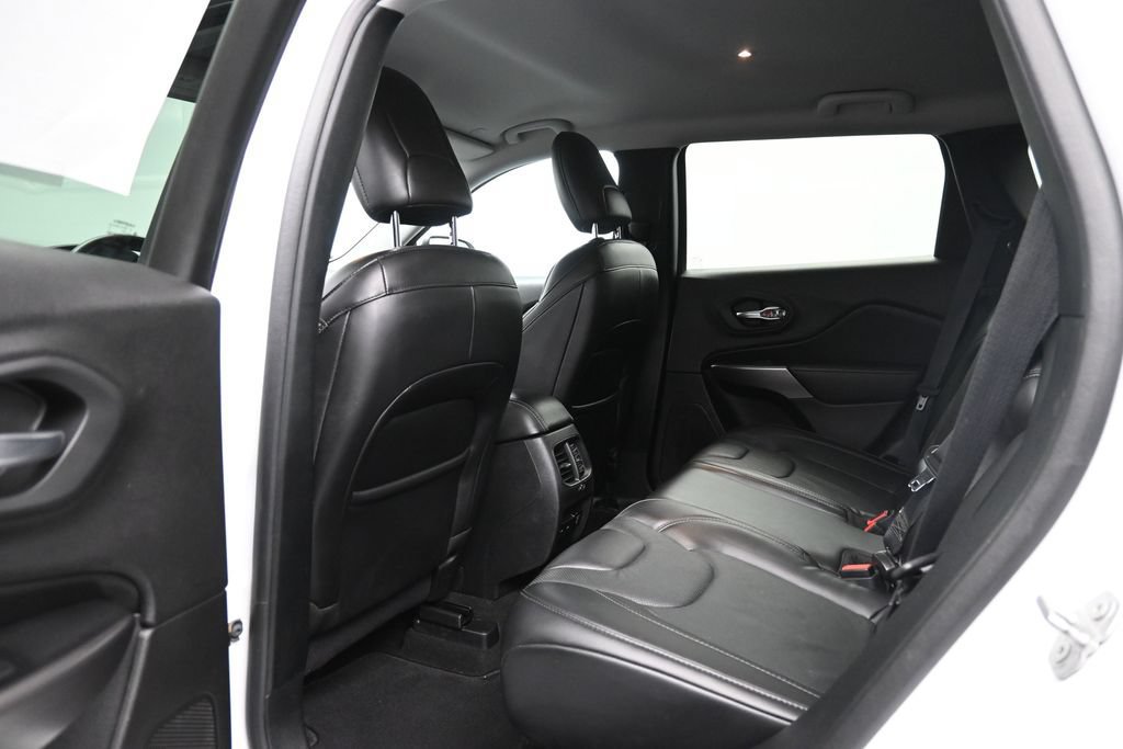 Used 2020 Jeep Cherokee Limited AWD/4WD image 24