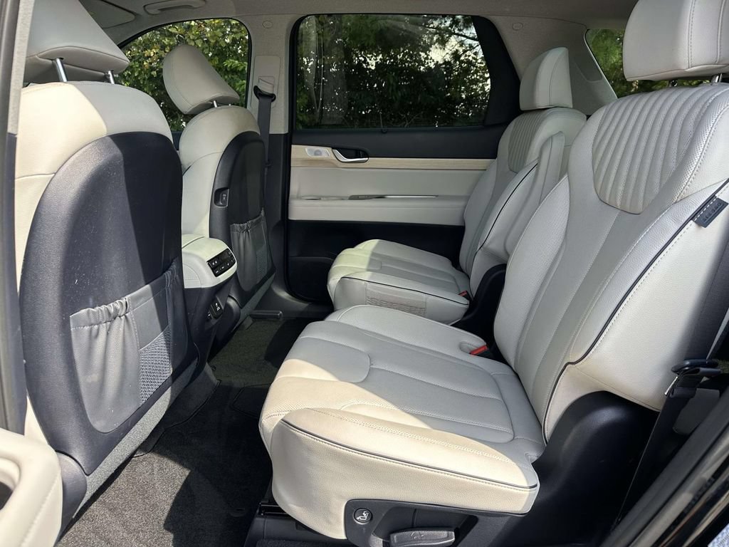 Used 2024 Hyundai Palisade Limited FWD image 10