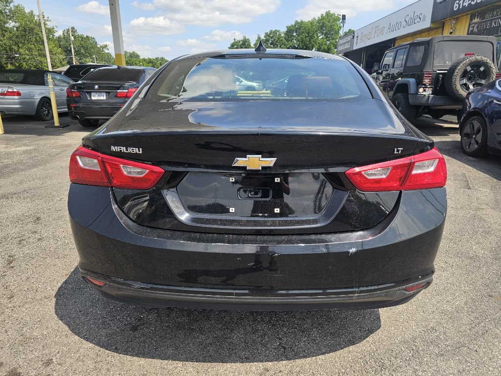 Used 2016 Chevrolet Malibu LT w/ Leather Package FWD image 8