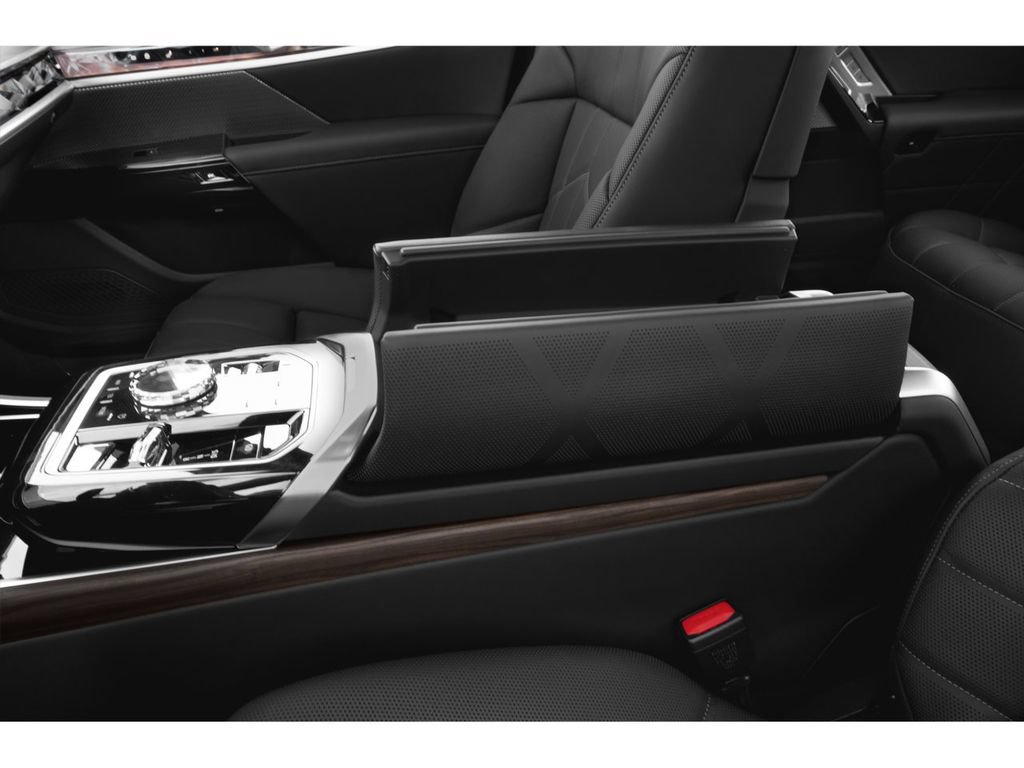 New 2026 BMW 760i xDrive w/ Executive Package AWD/4WD image 11
