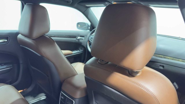Used 2018 Chrysler 300 Limited w/ Safetytec Plus Group RWD image 16