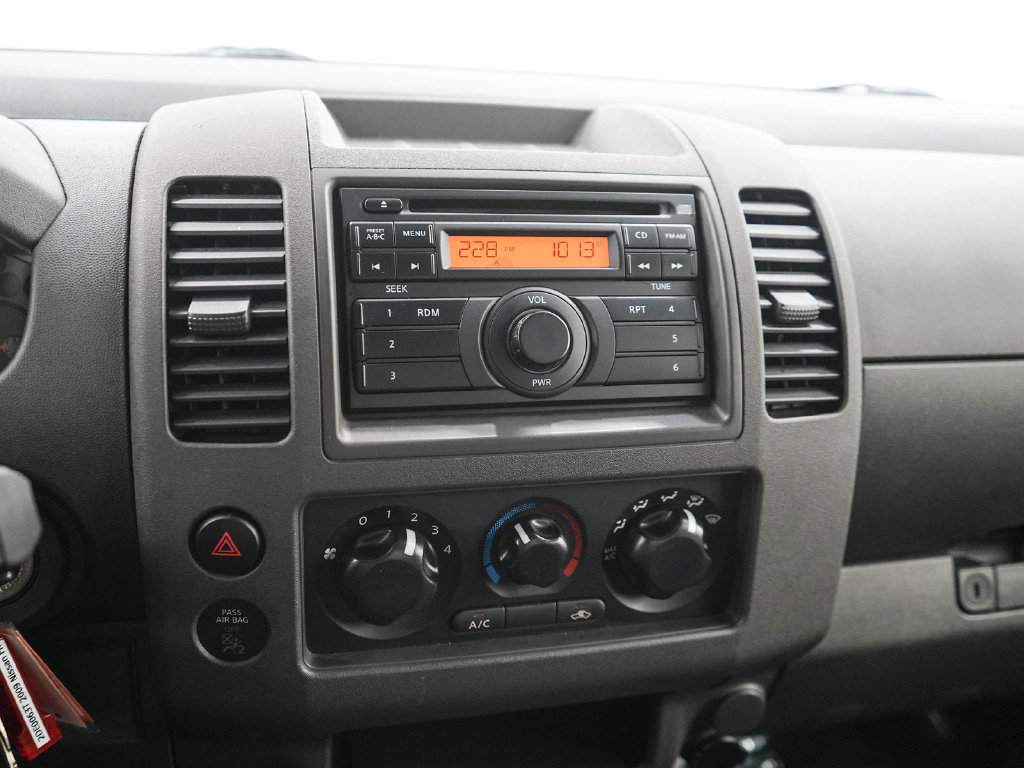 Used 2009 Nissan Frontier SE RWD image 16